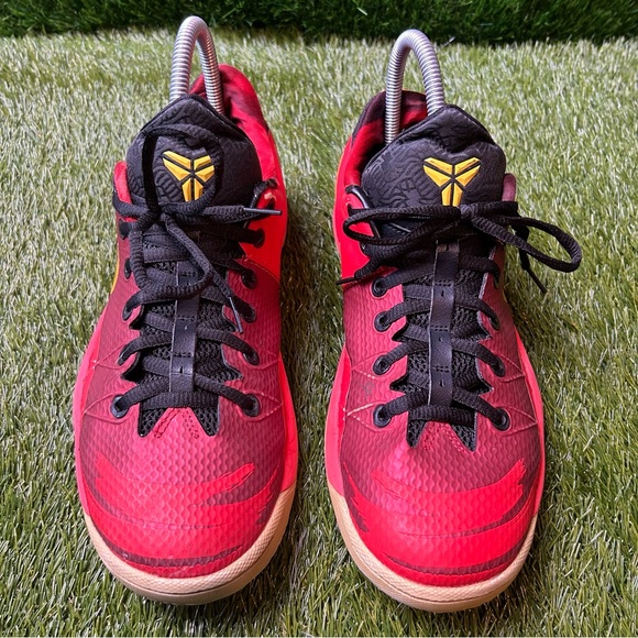 Nike Zoom Kobe Venomenon Sneakers - Picture 2 of 7